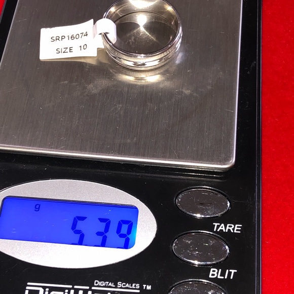 White gold vermeil wedding band for men, beautiful laser cut band, anniversary - Picture 7 of 12